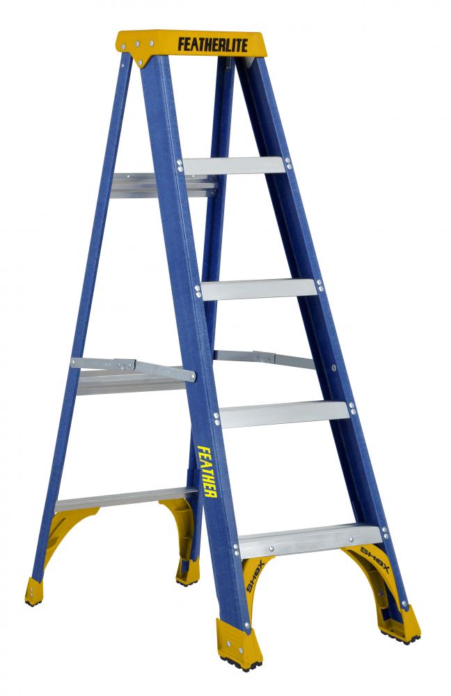 5&#39; Fiberglass Step Ladder Type I 250 Load Capacity (lbs)